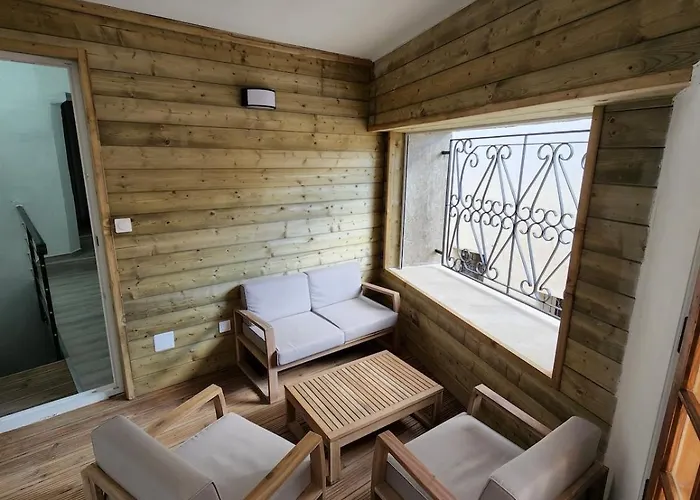 Дом отдыха Maison De Village Centre Historique Avec Terrasse Байарг